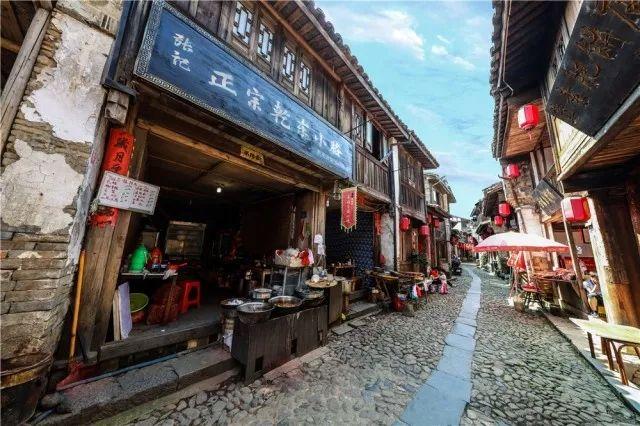 主持人白燕升：因戏曲而生，婚后不久妻子瘫痪，如今有儿女很幸福